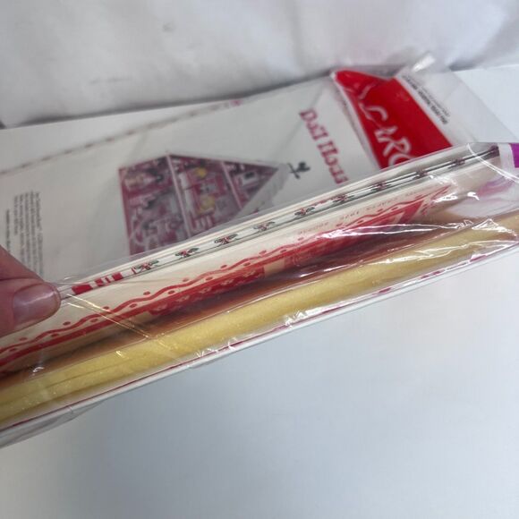 VTG Carousel Crafts Doll House Decorator Kit Wallpaper Doll Furniture Clothes - Picture 10 of 13